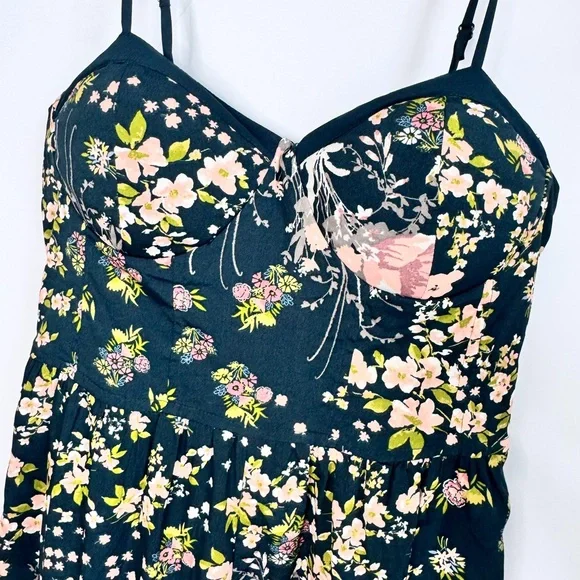 Band of Gypsies Floral Wide Leg Jumpsuit Size Small - Picture 3 of 10